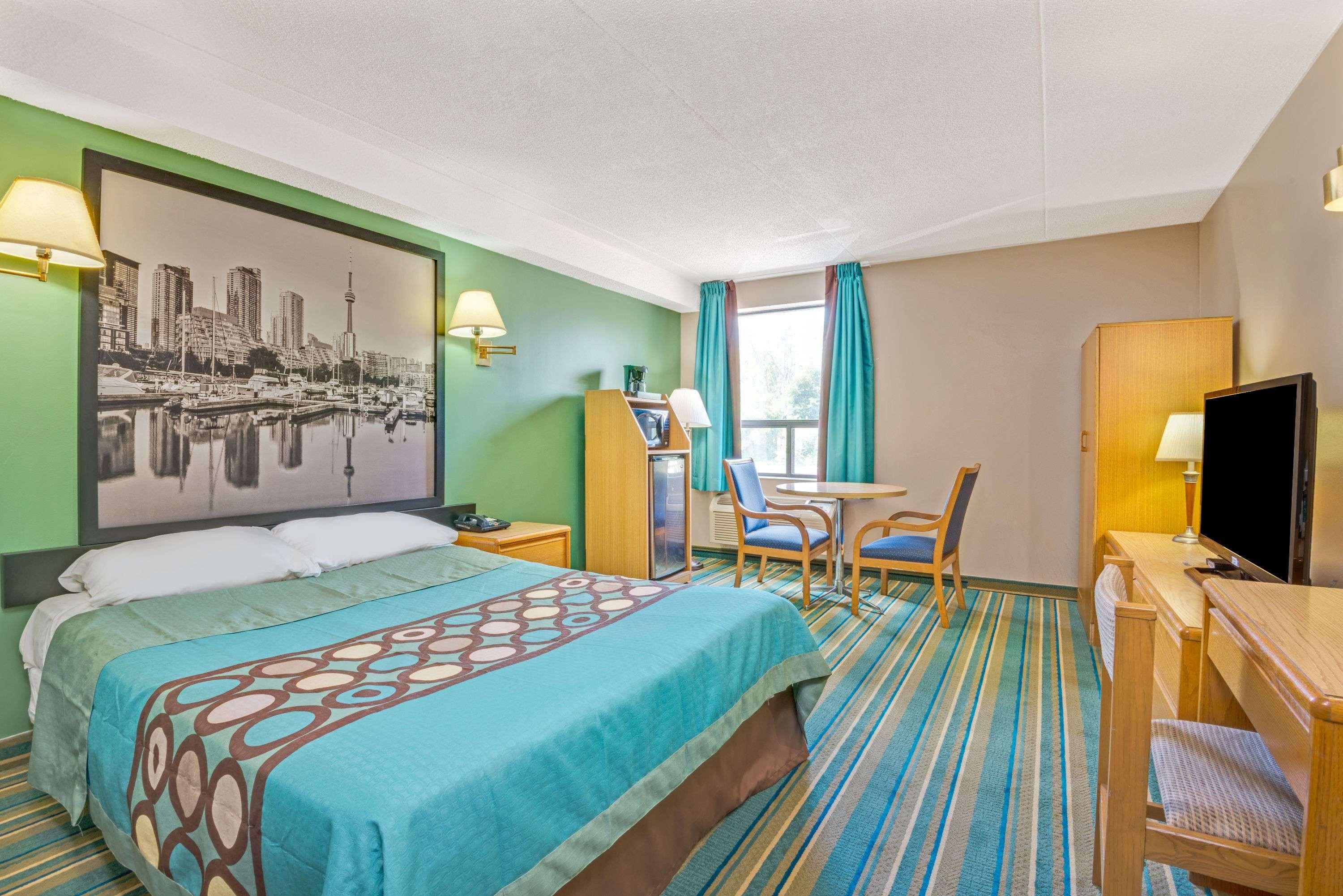 Super 8 By Wyndham Toronto East On Hotel Exterior foto